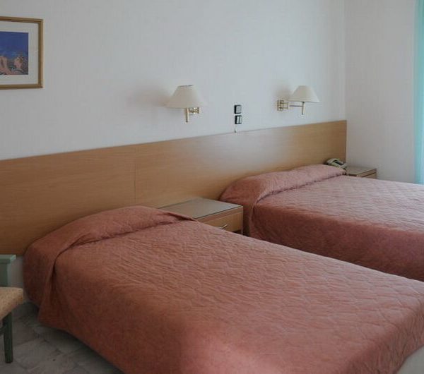 ξενοδοχειο στην αιγινα - katerina Hotel Aegina